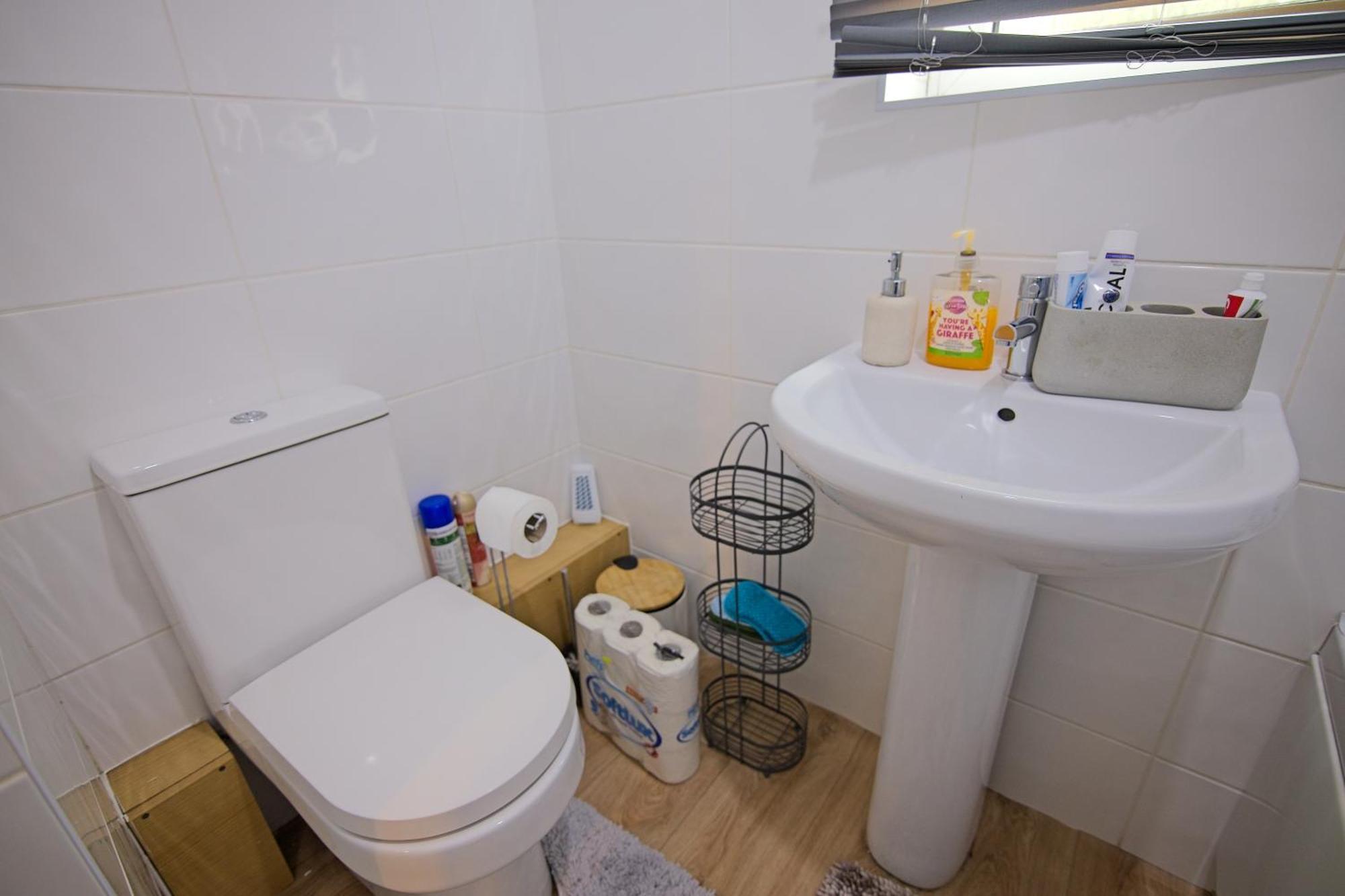 One-Bedroom Apartment,1567427306:JPEG